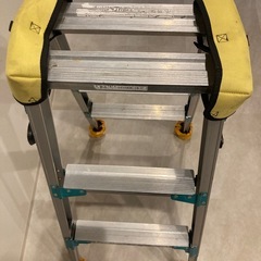 脚立(収縮)の画像