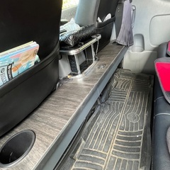 ハイエース　テーブルの画像