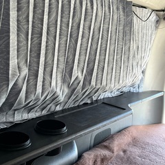 ハイエース　テーブルの画像