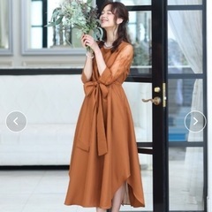 お呼ばれドレスの画像