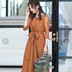 お呼ばれドレスの画像