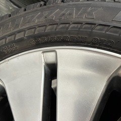 225 55R17スタッドレスタイヤホイールセットの画像
