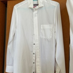 ワイシャツ　新品　中古　2枚セットの画像