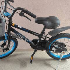 １６インチ自転車（補助輪付き）の画像