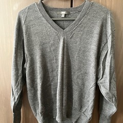 UNIQLO 薄手のセーター