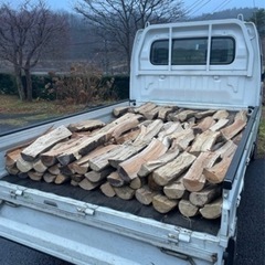 薪ストーブ用の薪！キャンプ用の薪！をお譲り致します！10kg⇒900円！配達可能！🪵‼️の画像