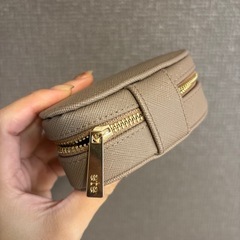 ete アクセサリーポーチの画像