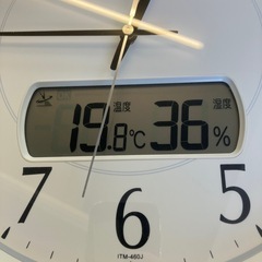 A2511-046 CASIO wave ceptoc 壁掛け時計 電波 温度・湿度計付き 通電確認済み キズ汚れ有りの画像