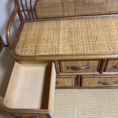 籐の収納家具の画像