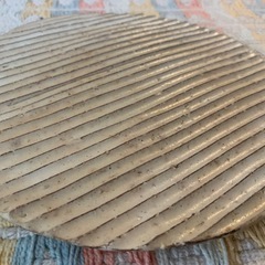 陶器のお皿の画像