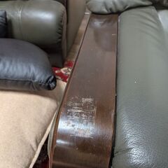 ソファー3脚の画像