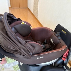 combiチャイルドシートの画像