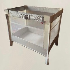 Aprica アップリカ　たためるベビーベッドの画像