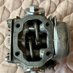 中古シリンダーヘッド　カブ　72㏄　の画像