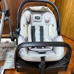 ベビーカー&チャイルドシートセット（トラベルシステム）の画像