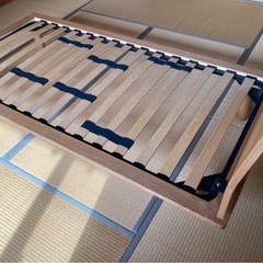 無印良品　ベッドフレーム　シングル　ヘッドボード付き　オーク材の画像