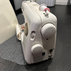 ジャノメコンピューターミシンの画像