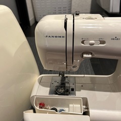 ジャノメコンピューターミシンの画像