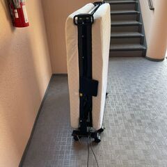折り畳みベッド　シングル　電動　株式会社サンエムの画像