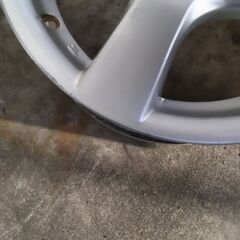 スタッドレスタイヤ新品！グッドイヤーアイスナビ7 と145/80r18に中古ホイールセットの画像