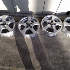 スタッドレスタイヤ新品！グッドイヤーアイスナビ7 と145/80r18に中古ホイールセットの画像