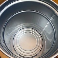 アディダス缶　収納ボックス　椅子にもなるの画像