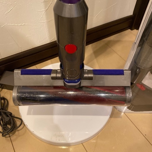 【受け渡し者様が決まりました】dyson ダイソン sv18 動作品