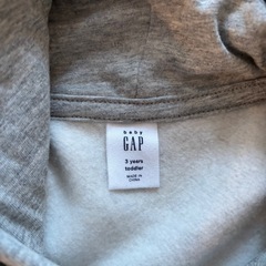 GAP パーカー　100サイズの画像