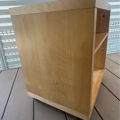 IKEA サイドテーブルの画像