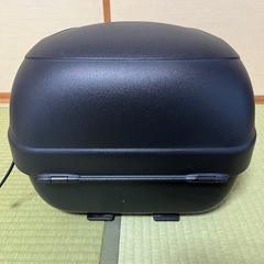 【受け渡し予定者決定】バイク　リアボックスの画像