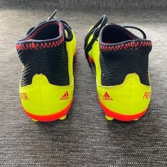 アディダス Predator スパイク サッカー 21cm トレシューの画像