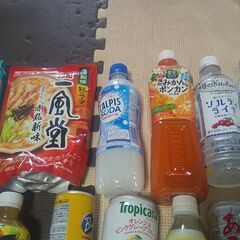 日用品　簡易手袋　　飲料　鍋スープ　カップ麺　袋麺　まとめての画像