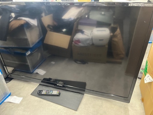 【60型　12年製】シャープ製液晶カラーテレビ「AQUOS クアトロン 3D LC-60G7」