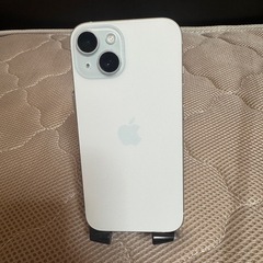 iPhone15 グリーン SIMフリー 極美品の画像