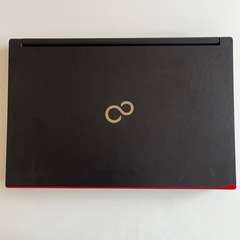 富士通ノートパソコンの画像