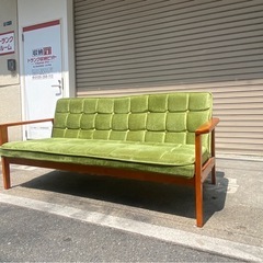 A620♠️カリモク Kチェア風ソファ リビングソファー 3Pソファ の画像