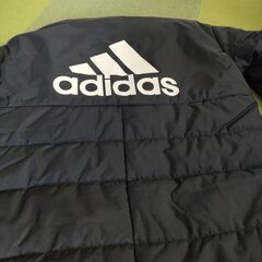 アディダス　サッカーベンチコート　ジュニア160cmの画像