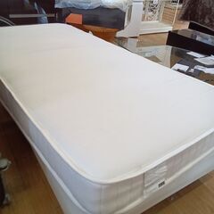 ★リユースのサカイつくば店★TK7129 ニトリ シングルベッドマットレス ホワイト H16×D197×W97 クリーニング済みの画像