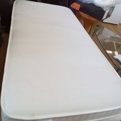 ★リユースのサカイつくば店★TK7129 ニトリ シングルベッドマットレス ホワイト H16×D197×W97 クリーニング済みの画像