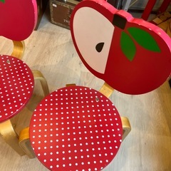 可愛い りんご 椅子　キッズチェア　ひとつ¥800　の画像