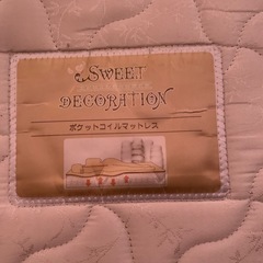 ダブルベッドの画像