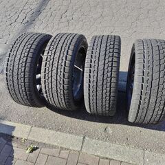 スタッドレスタイヤの画像