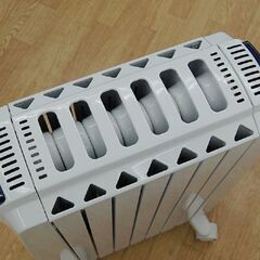 DeLonghi オイルヒーター ドラゴンデジタルスマート QSD0712-MB 動作確認済み キャスター 元箱付き 暖房 ヒーター デロンギ DORAGON  札幌市 清田区 平岡の画像