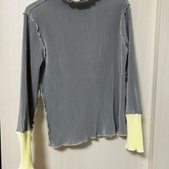 kirakirashop 袖配色プリーツトップス　グレーの画像