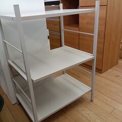 ★リユースのサカイつくば店★TK7132  レンジ台 アイボリー H89×D45×W60 クリーニング済みの画像