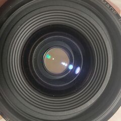 Canon EOS IX 50 フィルムカメラとCanon EF 35-70mmズームレンズの画像