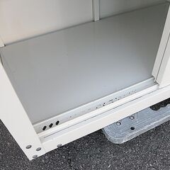 スチール製　小型収納庫　鍵無しの画像