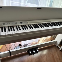 電子ピアノの画像