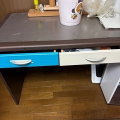 机 テーブル 分割式の画像