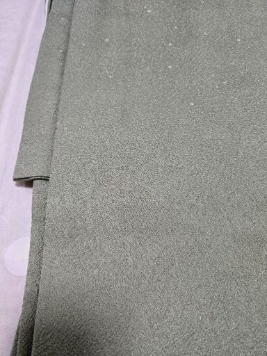 無地の着物２枚と帯1本、帯揚げ帯閉絞め